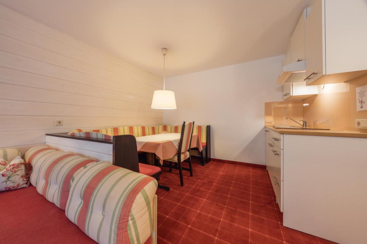 Apartment Hotel Pfeifer Gaschurn Exteriör bild